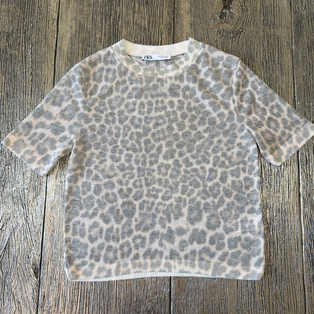 Zara Women’s Pullover Short Sleeves Sheer Leopard Print Tee Size Small